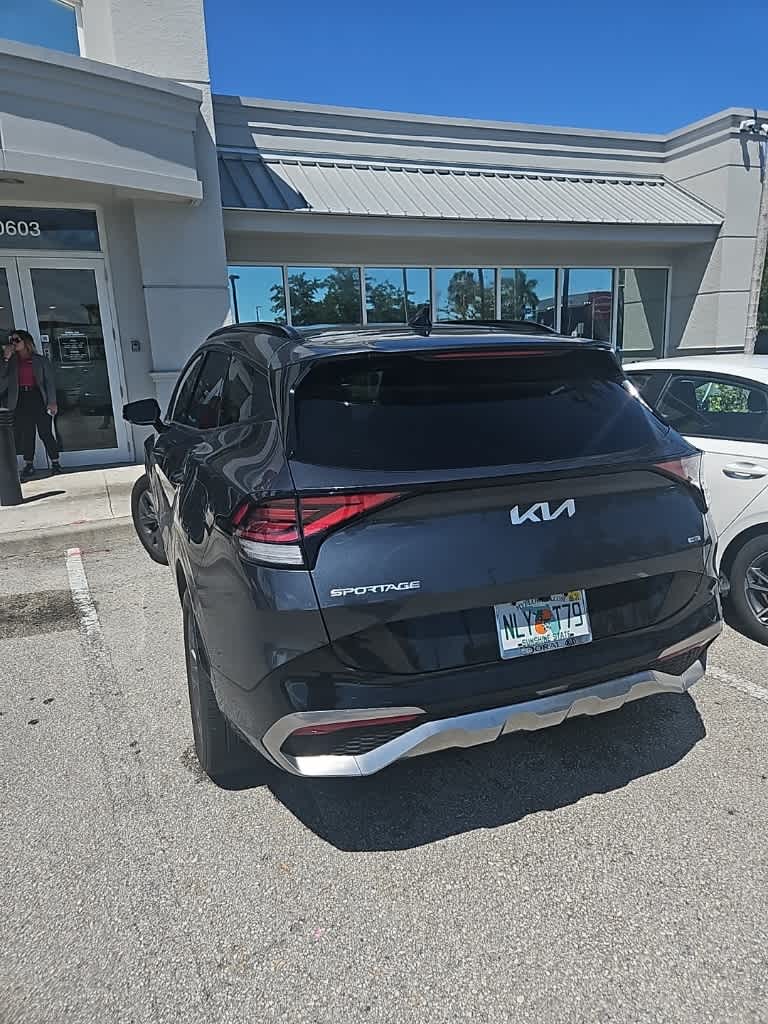 Thumbnail: 2023 Kia Sportage - 9