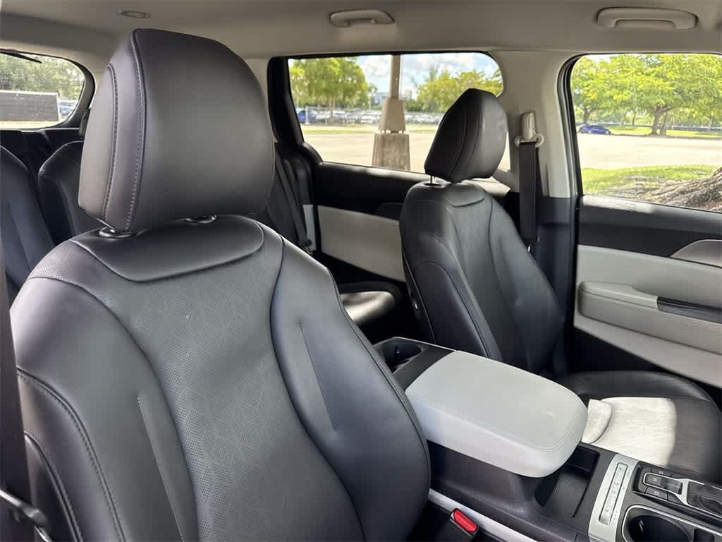 Thumbnail: 2024 Kia Carnival - 27
