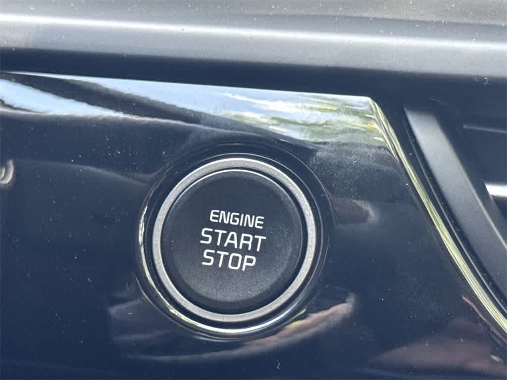 2025 Kia Seltos S 17