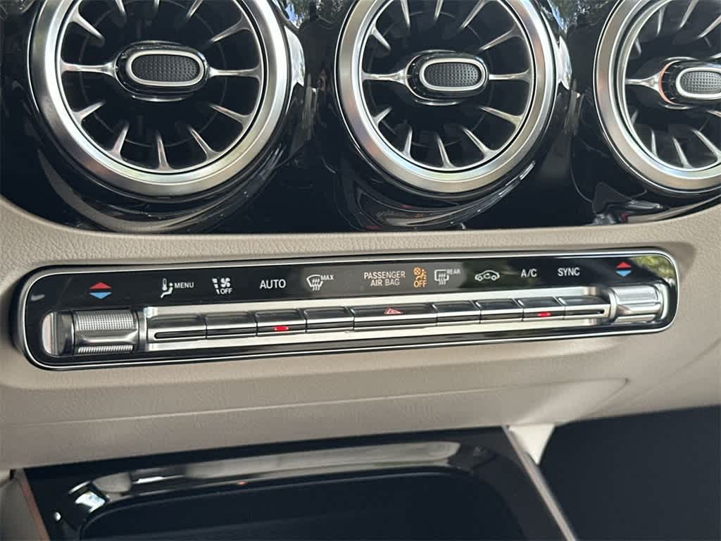 Thumbnail: 2023 Mercedes-Benz GLA - 20