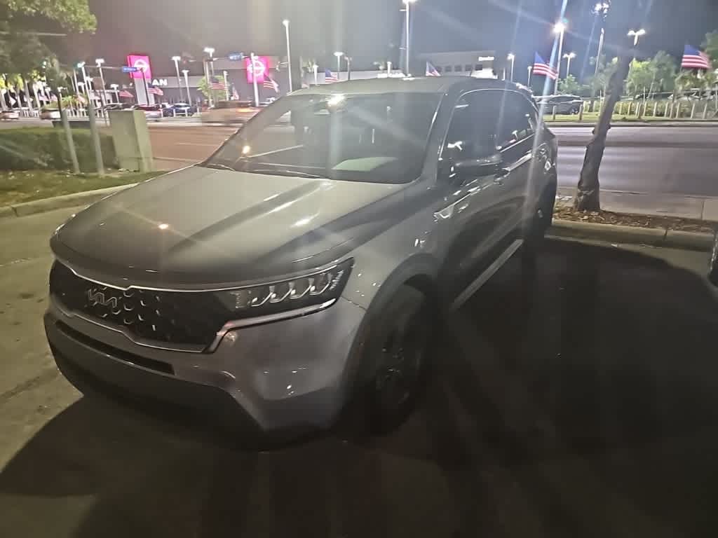 Thumbnail: 2022 Kia Sorento - 4