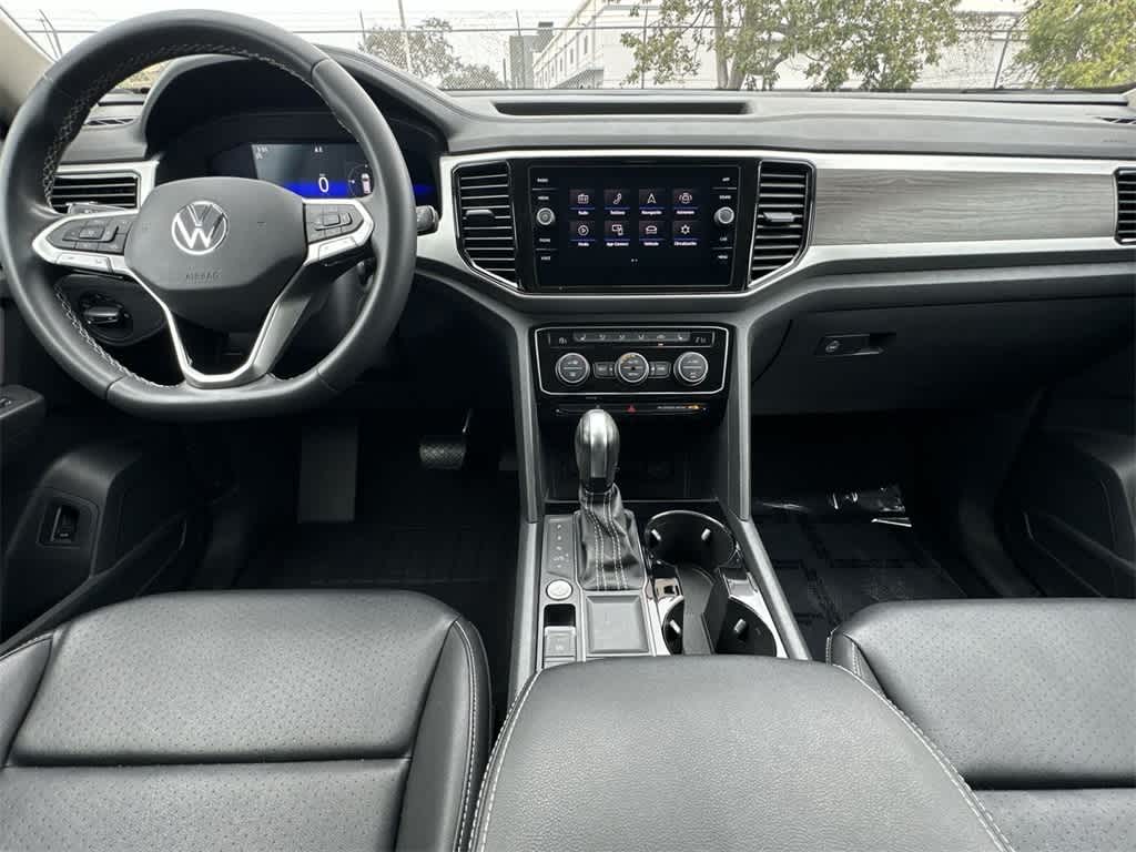 Thumbnail: 2022 Volkswagen Atlas - 24