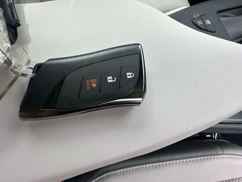 Thumbnail: 2023 Lexus UX - 28