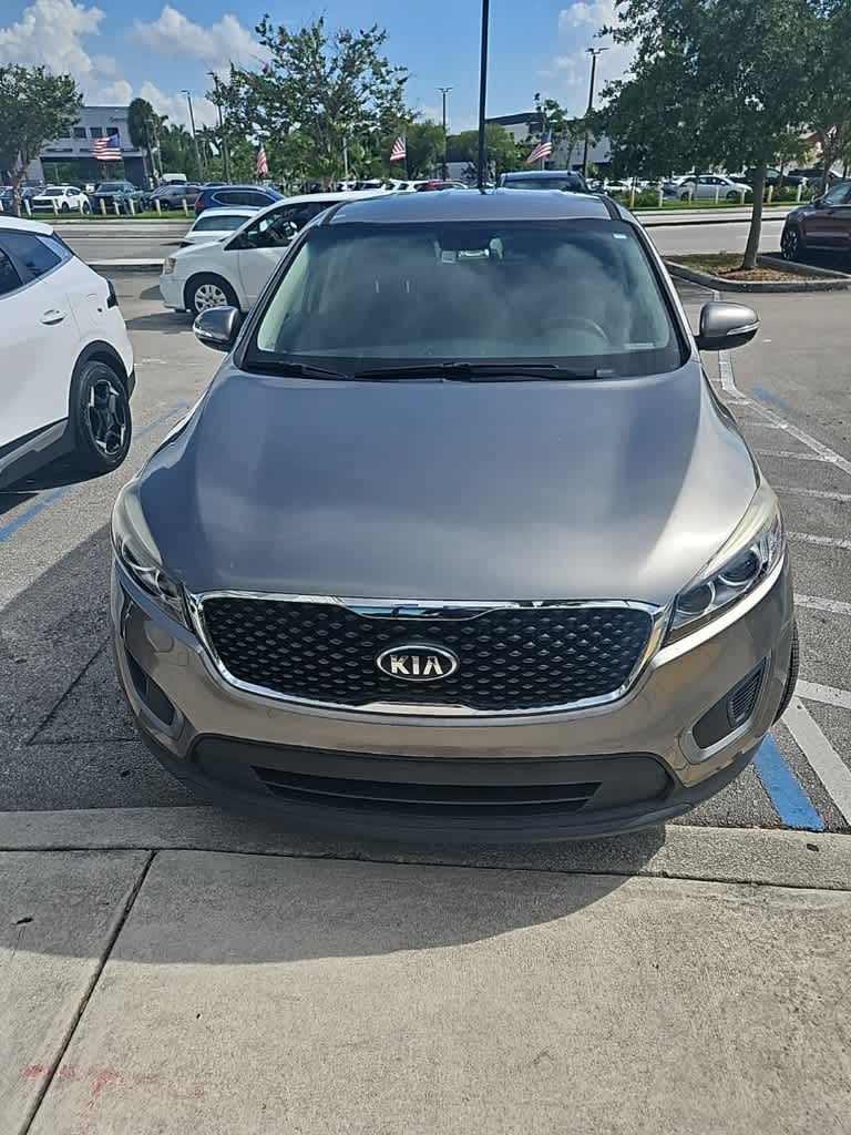 Thumbnail: 2016 Kia Sorento - 2