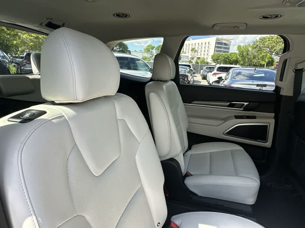 Thumbnail: 2022 Kia Telluride - 14