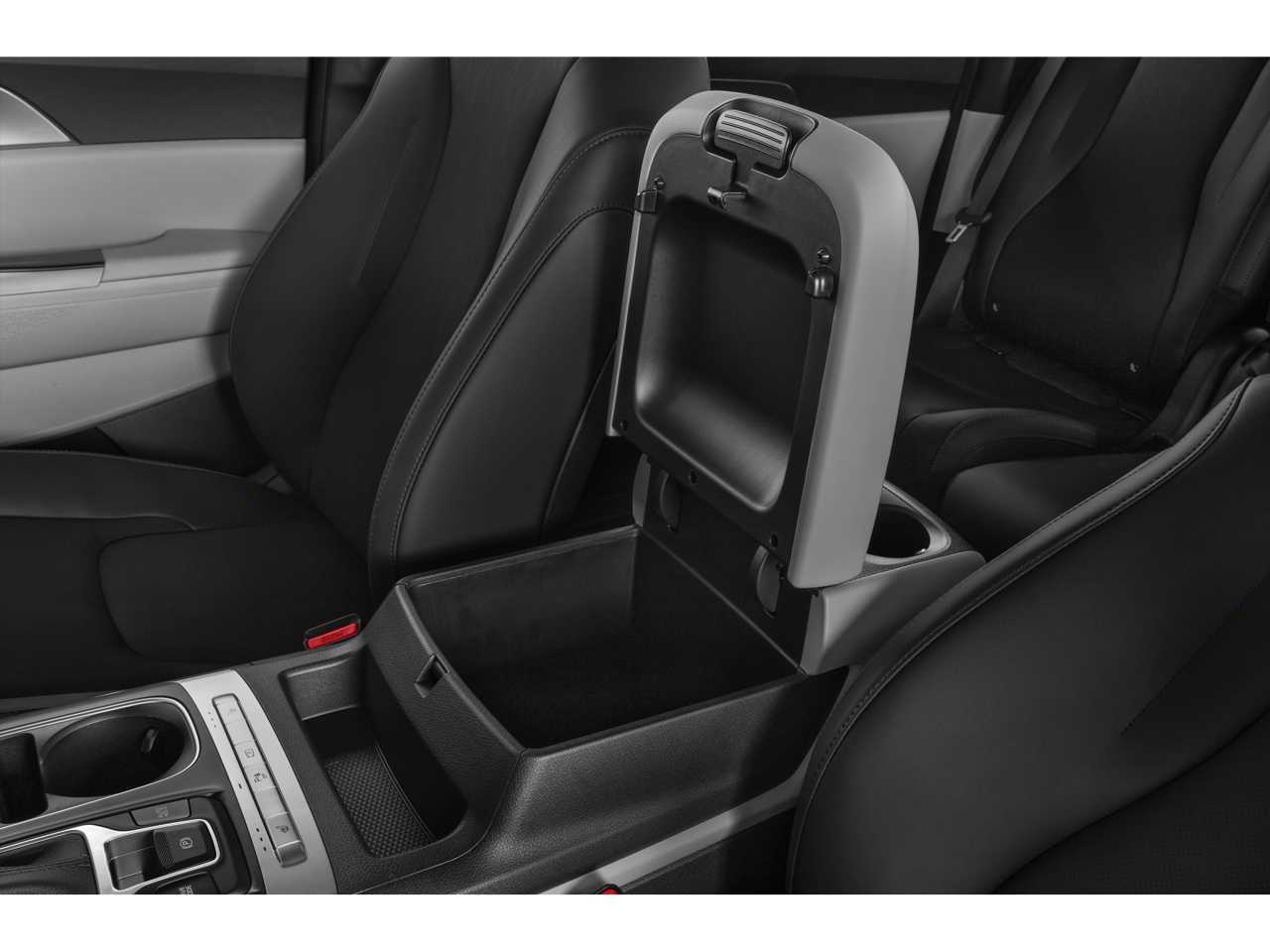 Thumbnail: 2023 Kia Carnival - 10