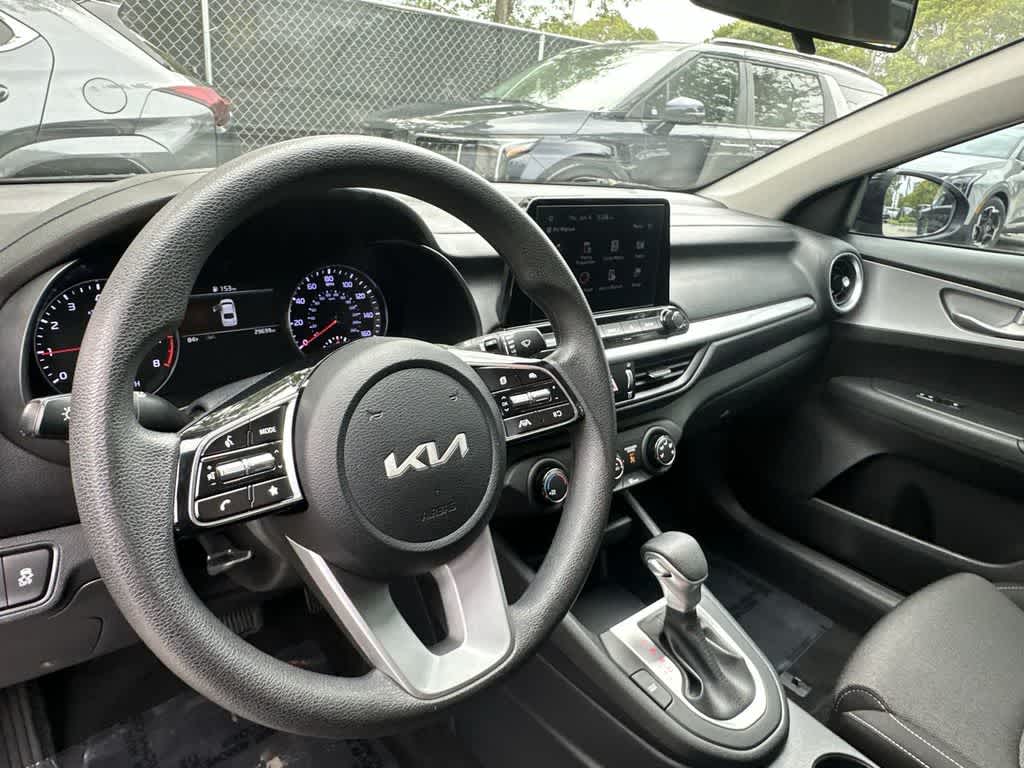 Thumbnail: 2023 Kia Forte - 20