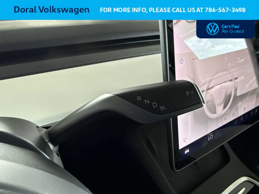 Thumbnail: 2021 Tesla Model 3 - 21