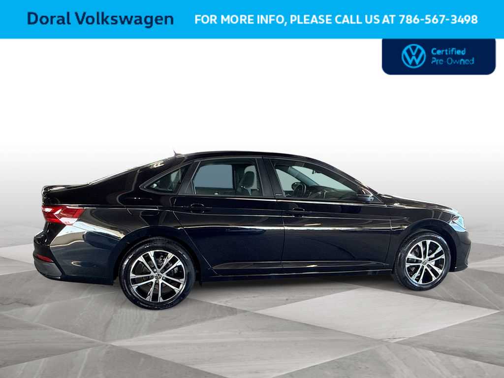 Thumbnail: 2025 Volkswagen Jetta - 9