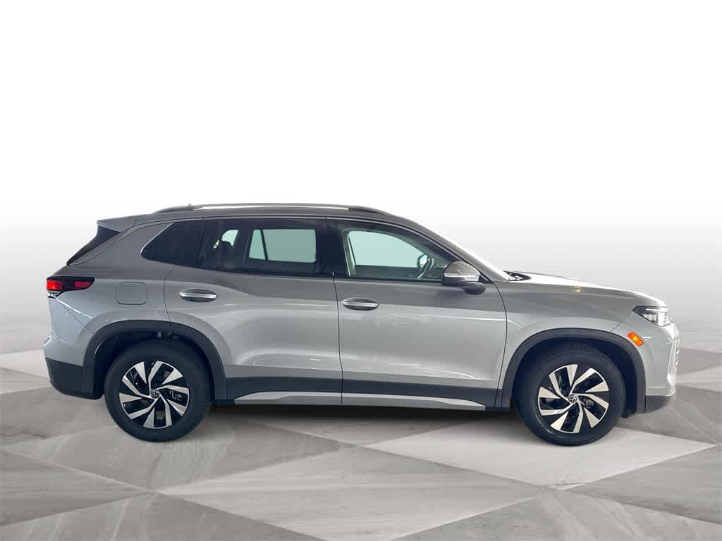 Thumbnail: 2026 Volkswagen Tiguan - 9