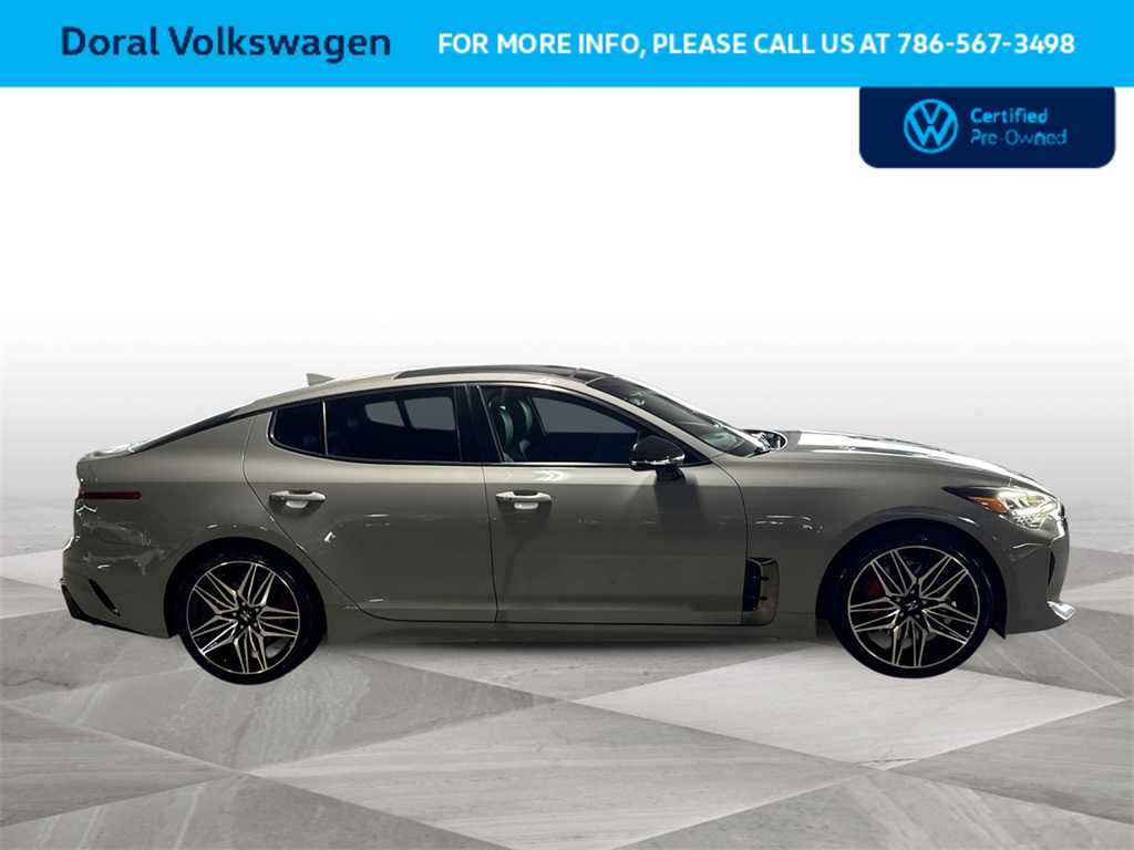 Thumbnail: 2022 Kia Stinger - 9