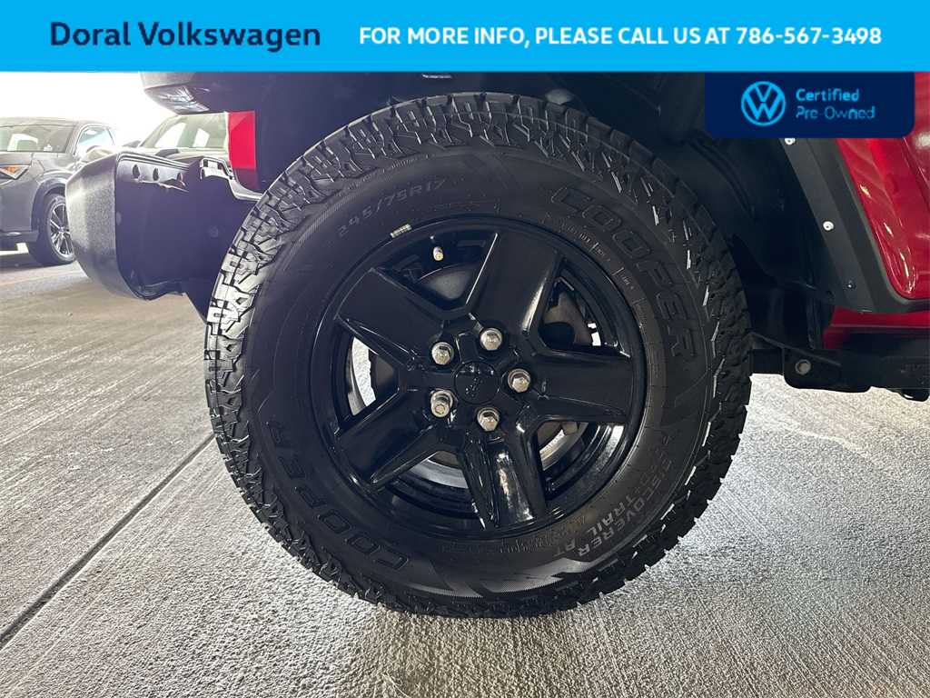 Thumbnail: 2021 Jeep Gladiator - 11