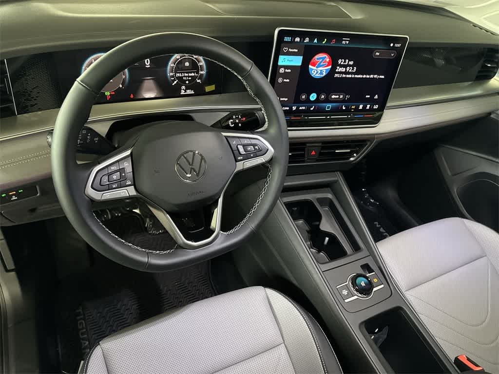 Thumbnail: 2025 Volkswagen Tiguan - 13