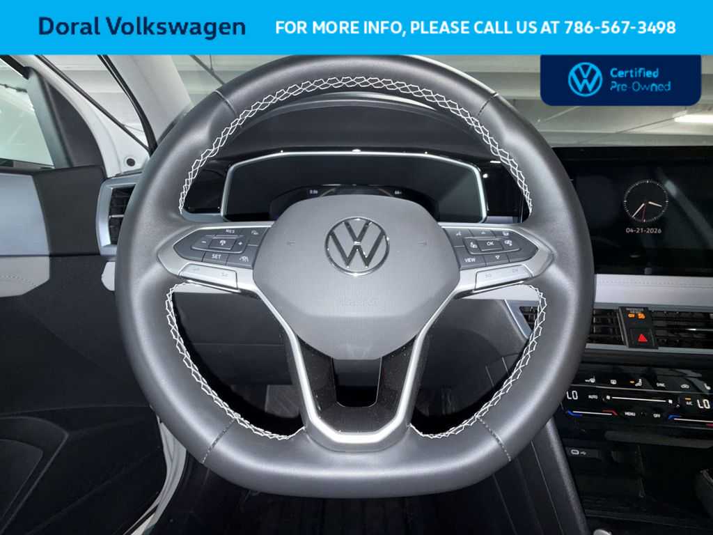 Thumbnail: 2025 Volkswagen Taos - 15
