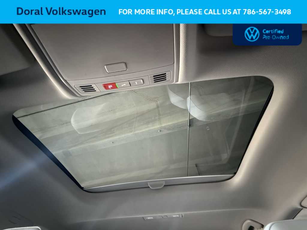 2025 Volkswagen Jetta SE - Photo 17