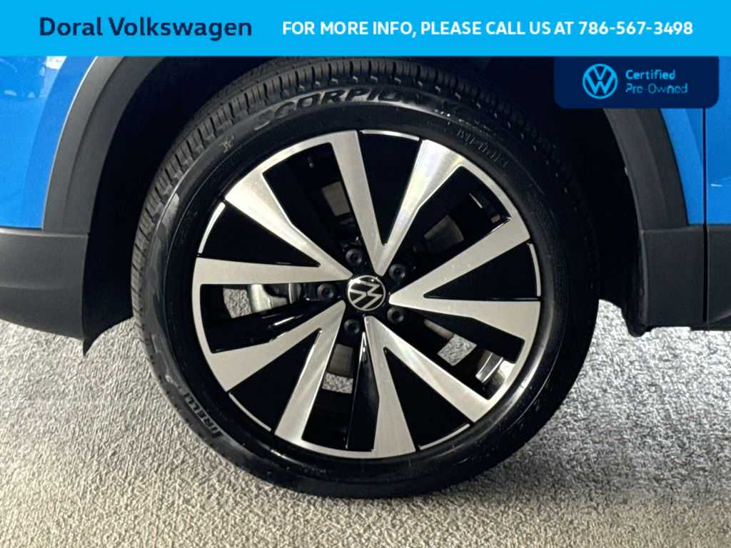 Thumbnail: 2023 Volkswagen Taos - 11