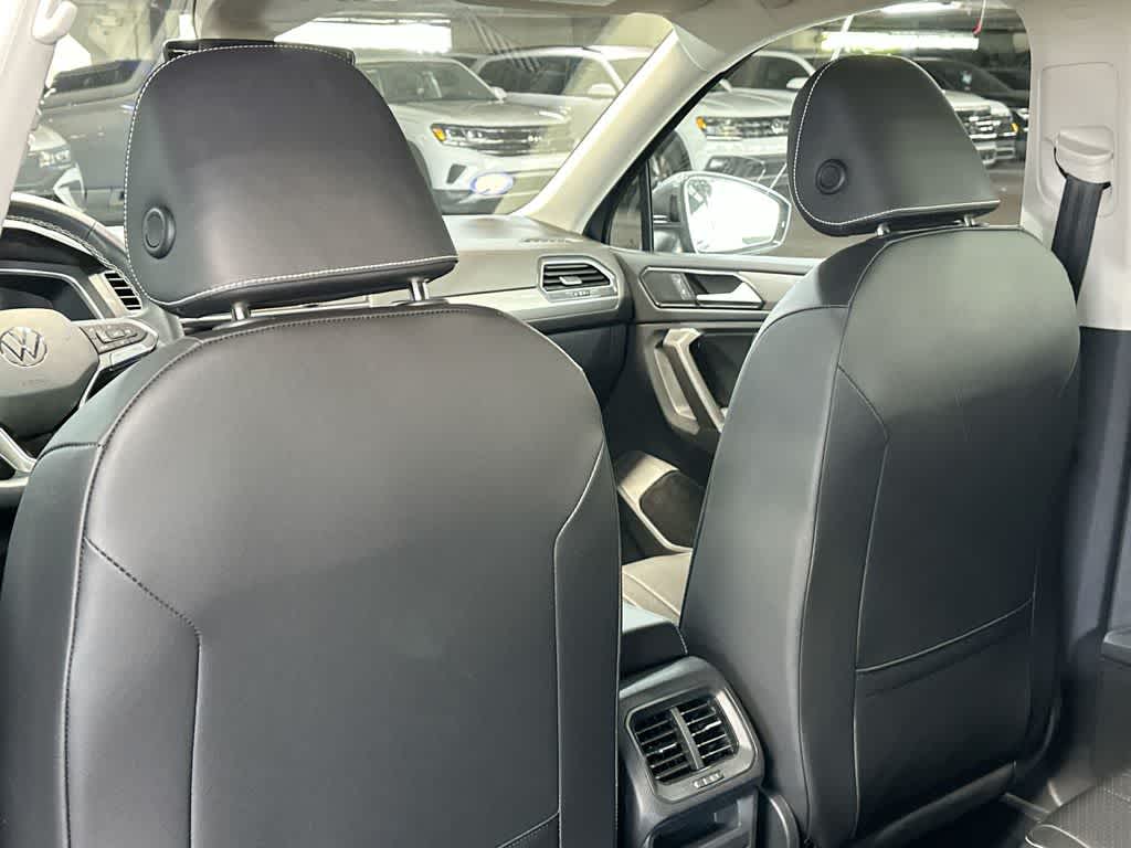 Thumbnail: 2023 Volkswagen Tiguan - 23
