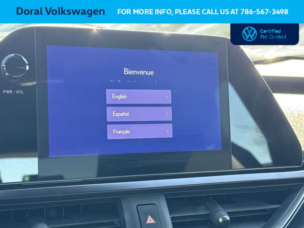 Thumbnail: 2024 Lexus UX - 18