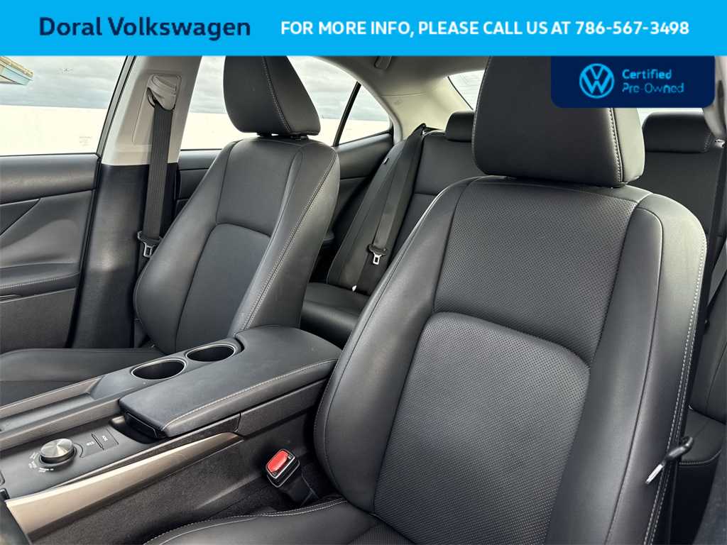 Thumbnail: 2016 Lexus IS - 14