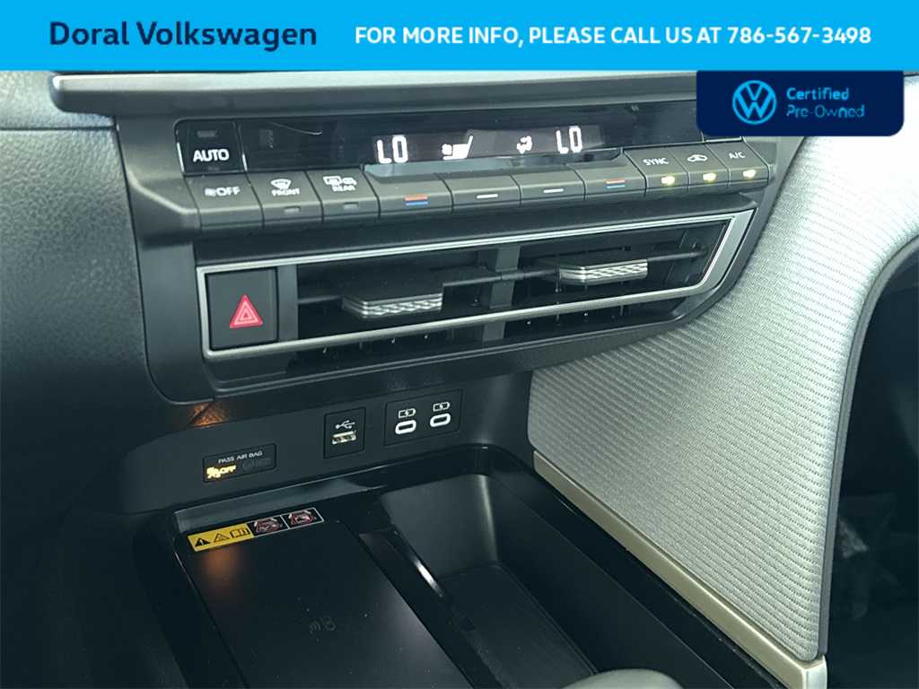 2025 Toyota Camry SE 20