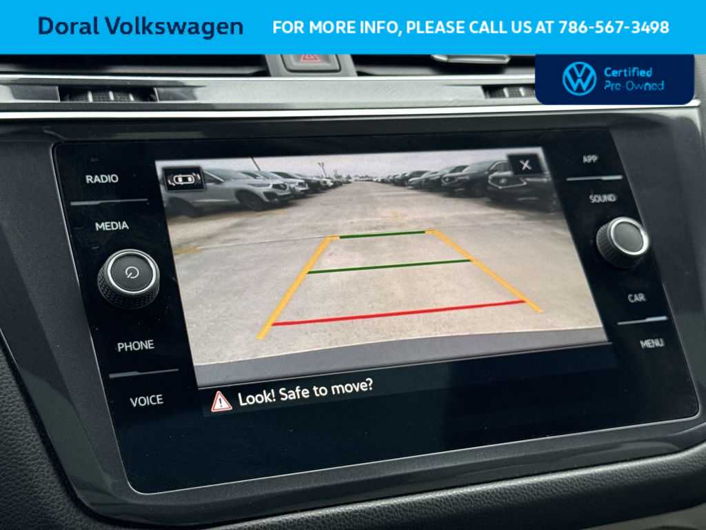 Thumbnail: 2023 Volkswagen Tiguan - 19