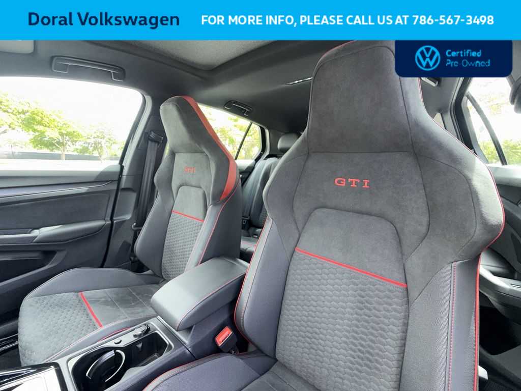 Thumbnail: 2025 Volkswagen Golf - 14