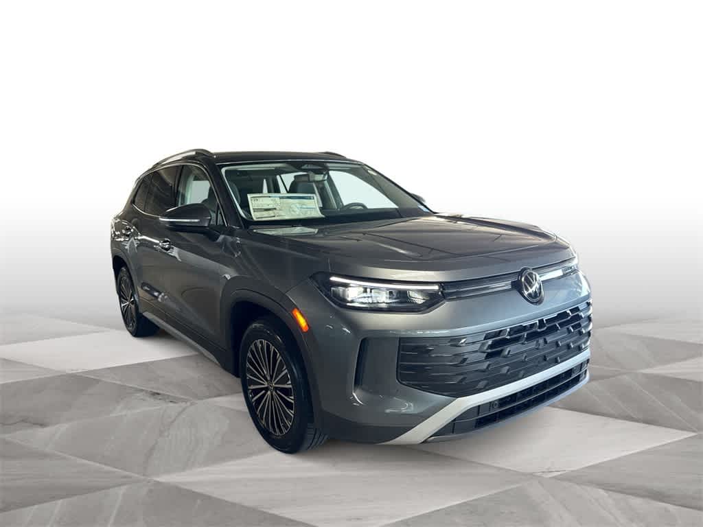 Thumbnail: 2025 Volkswagen Tiguan - 2