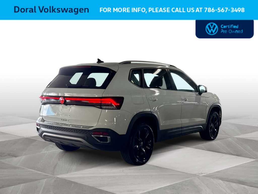 Thumbnail: 2025 Volkswagen Taos - 8