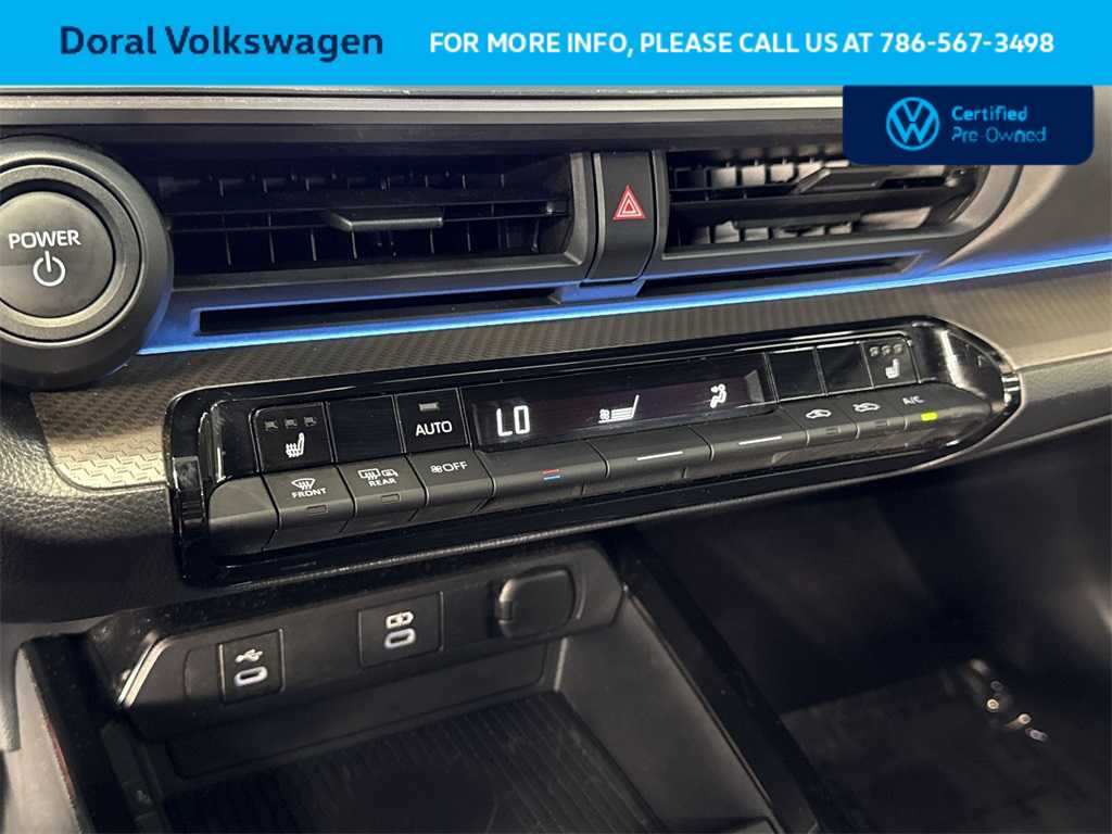 Thumbnail: 2024 Toyota Prius - 20