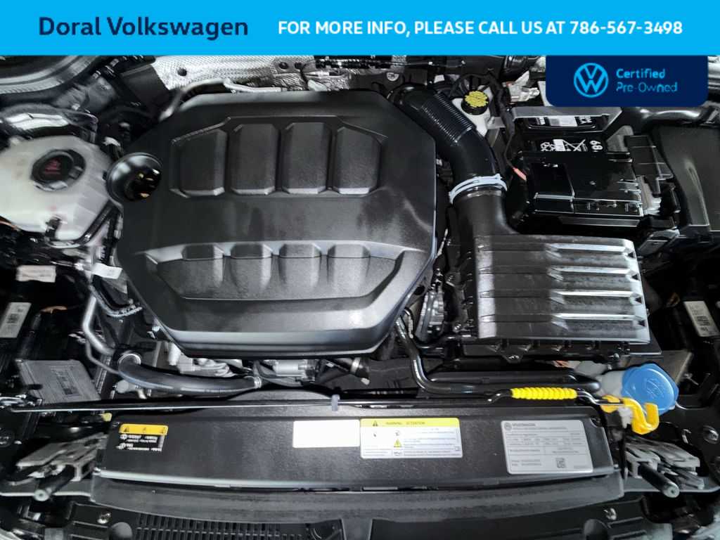 Thumbnail: 2025 Volkswagen Golf - 12