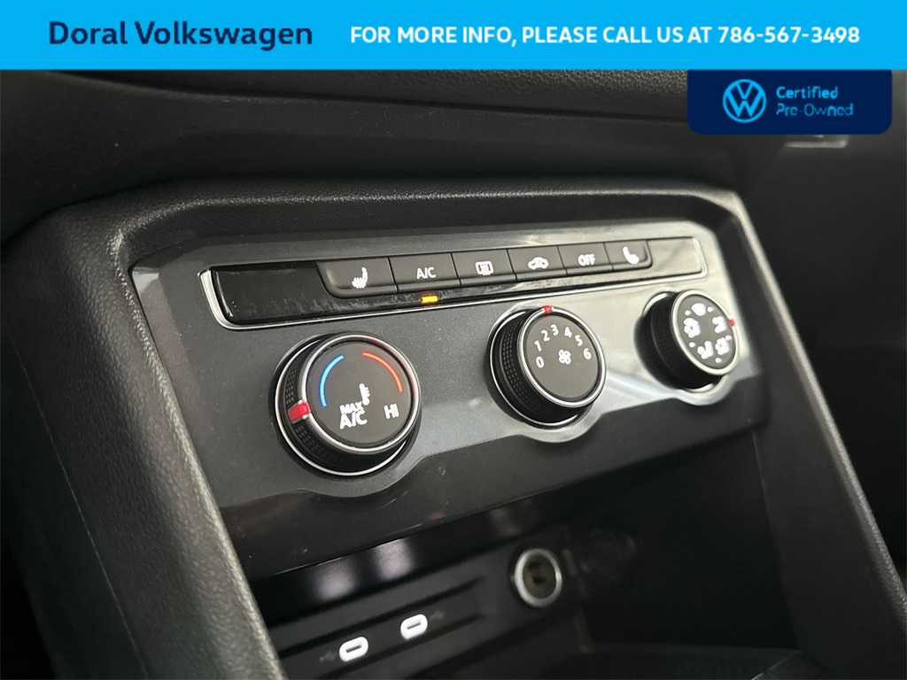 Thumbnail: 2022 Volkswagen Tiguan - 21