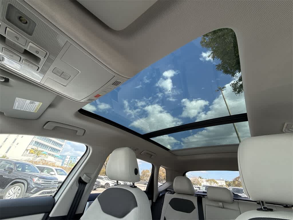 Thumbnail: 2026 Volkswagen Taos - 17