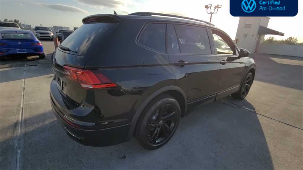 Thumbnail: 2023 Volkswagen Tiguan - 9