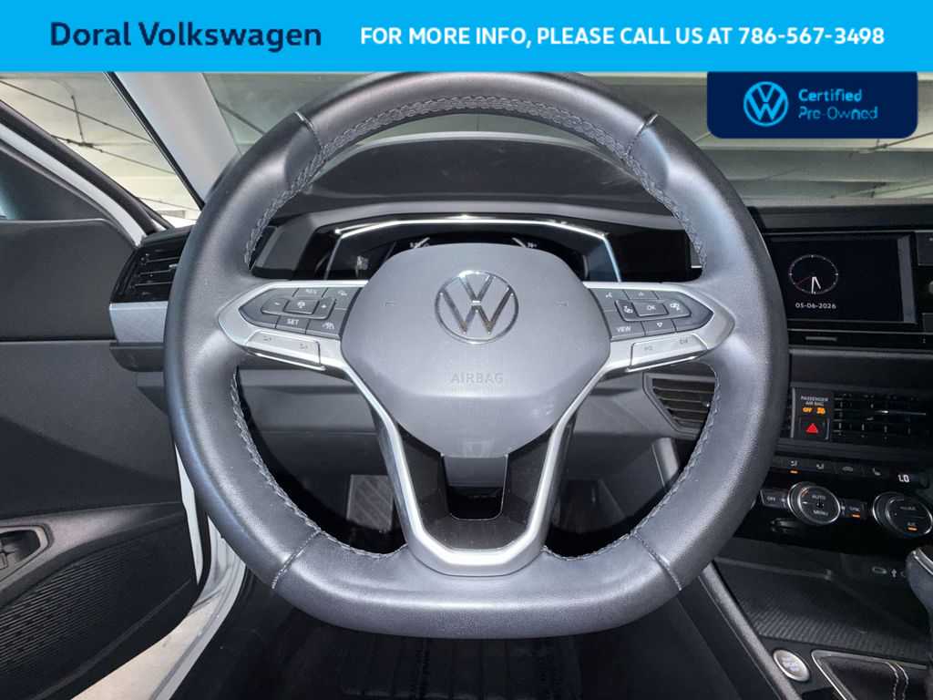 Thumbnail: 2024 Volkswagen Jetta - 15
