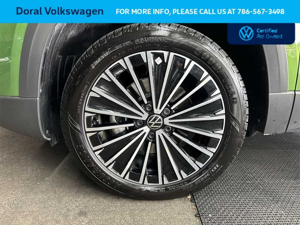 Thumbnail: 2025 Volkswagen Taos - 10