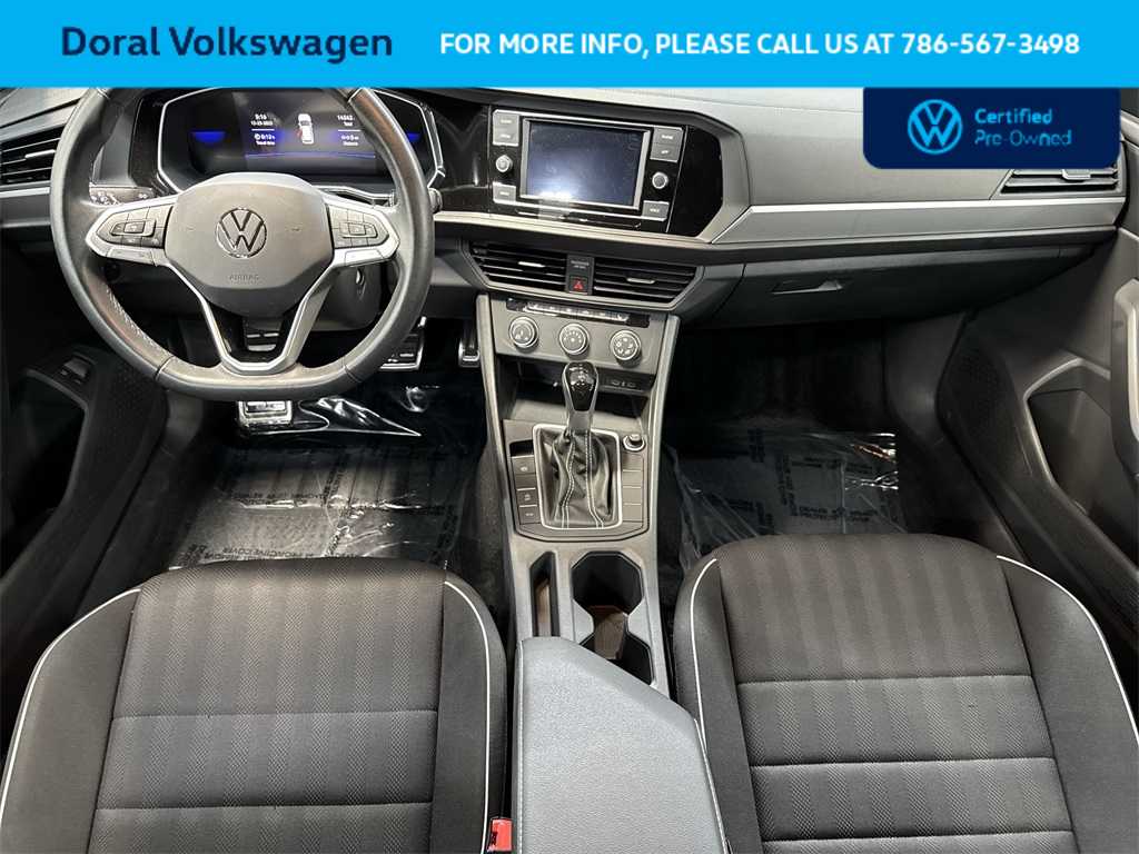 Thumbnail: 2024 Volkswagen Jetta - 24