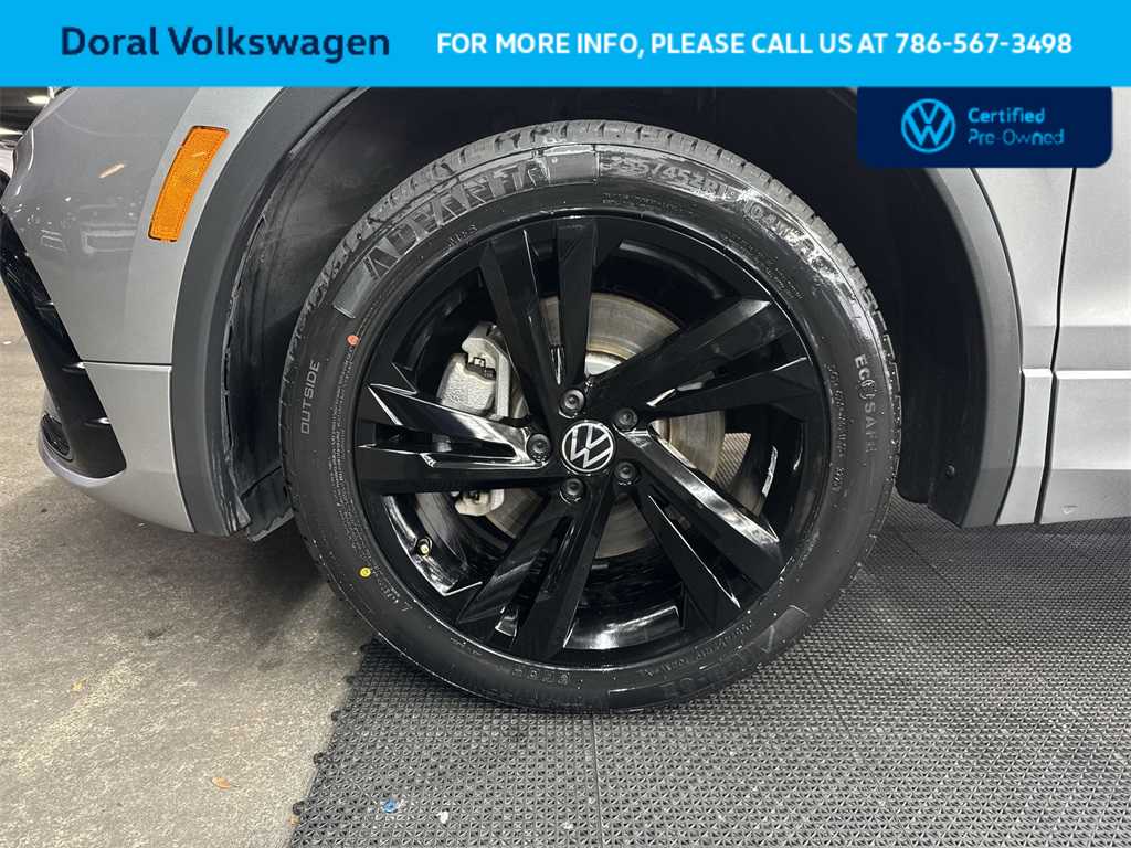 Thumbnail: 2023 Volkswagen Tiguan - 10