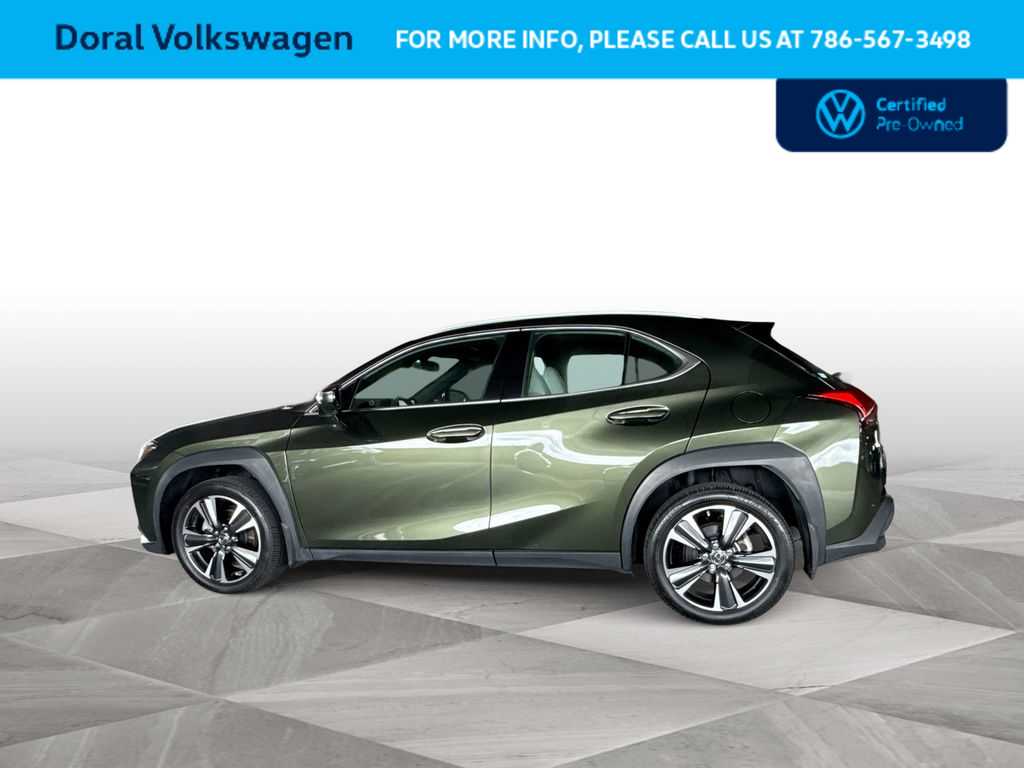 Thumbnail: 2024 Lexus UX - 5