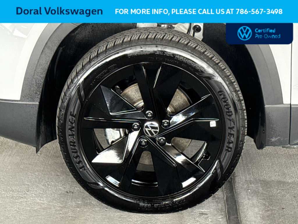 Thumbnail: 2025 Volkswagen Taos - 11