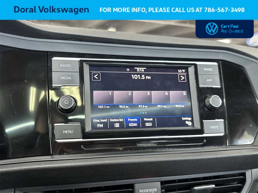 Thumbnail: 2023 Volkswagen Jetta - 18