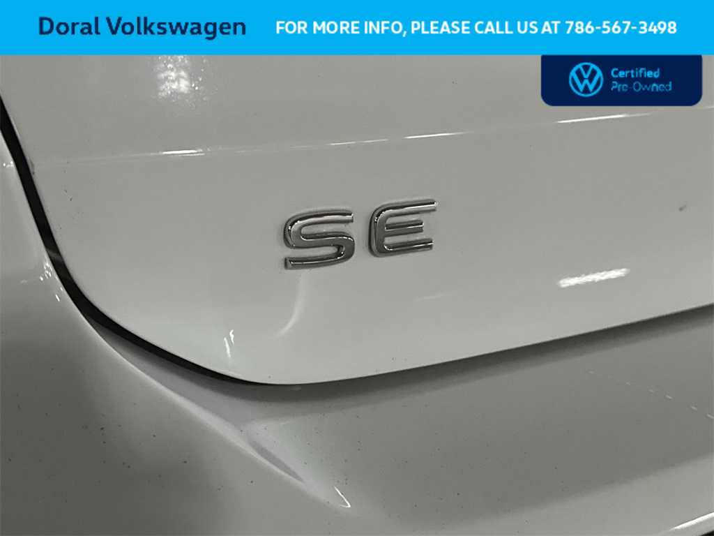 Thumbnail: 2022 Volkswagen Taos - 11