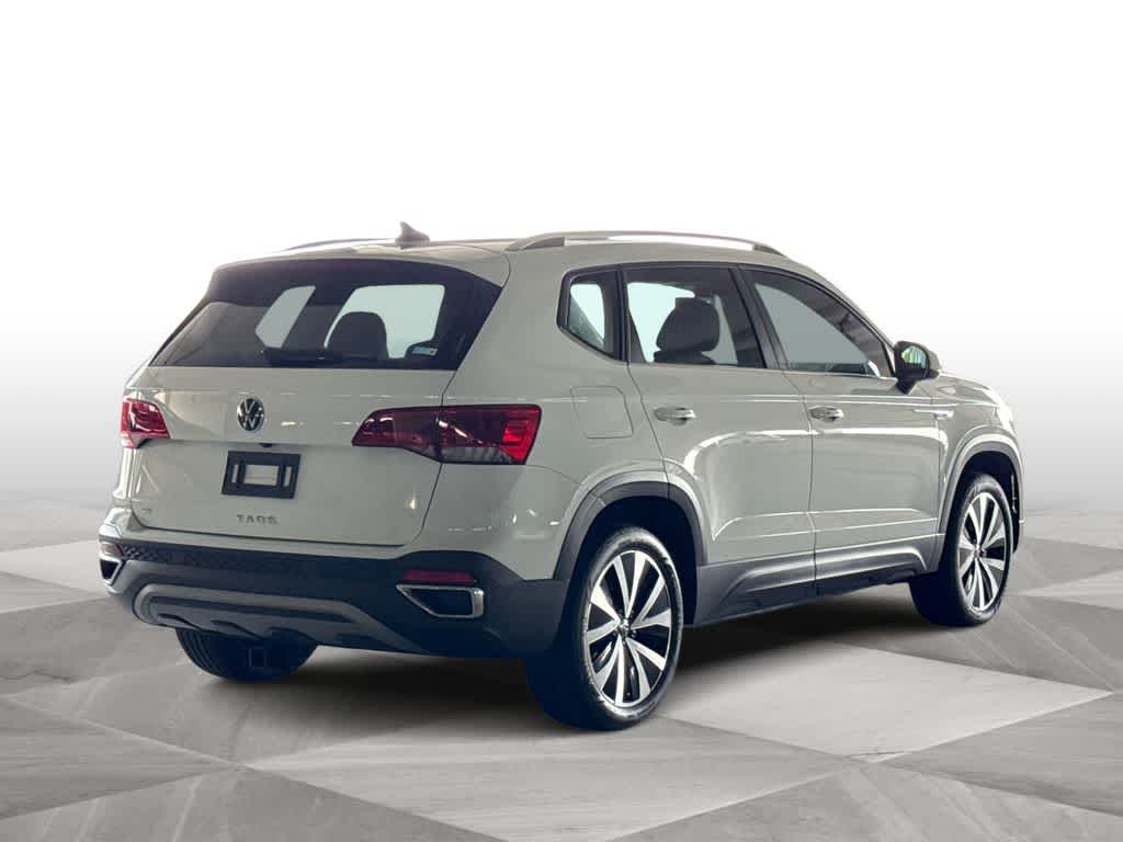 Thumbnail: 2023 Volkswagen Taos - 8