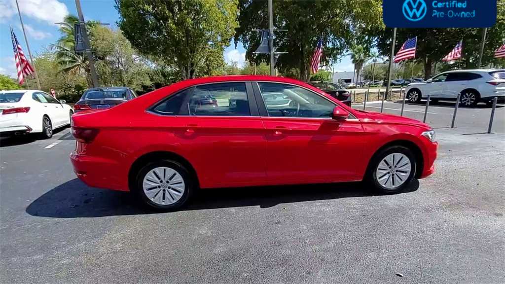 Thumbnail: 2019 Volkswagen Jetta - 9