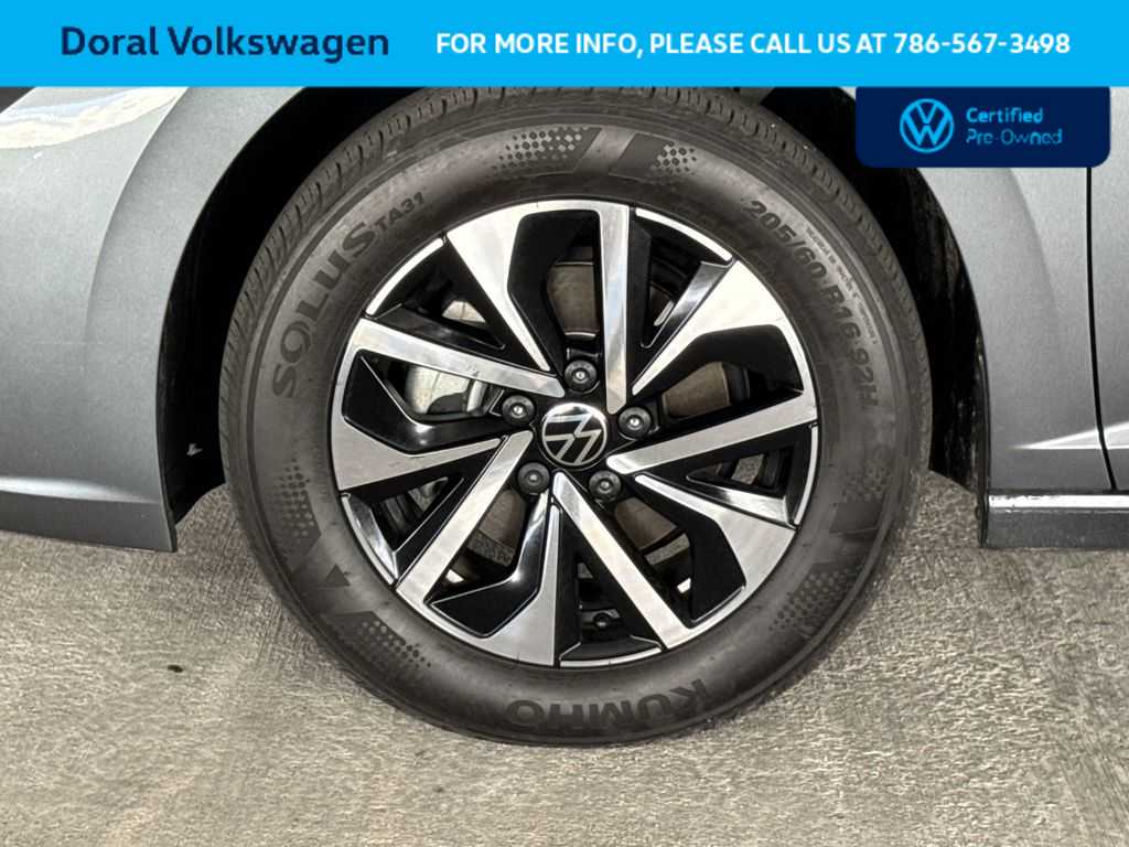 Thumbnail: 2024 Volkswagen Jetta - 11