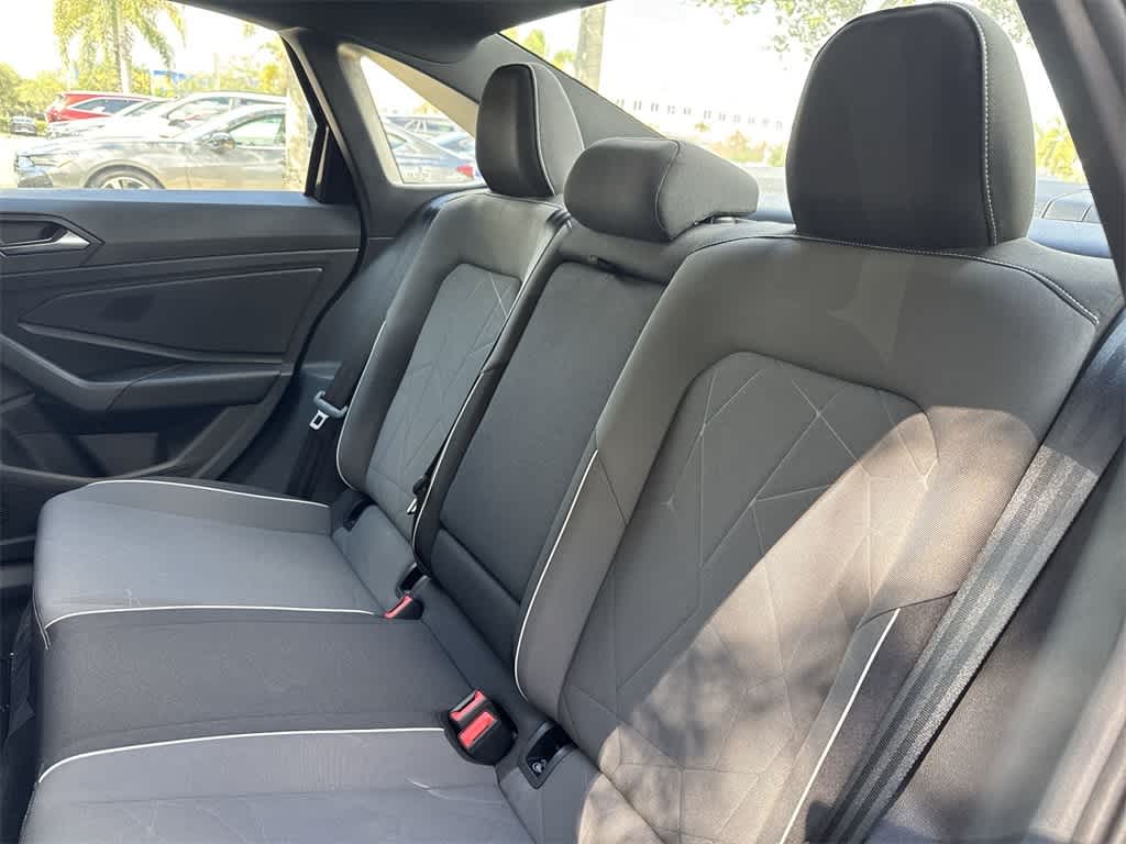 Thumbnail: 2025 Volkswagen Jetta - 22