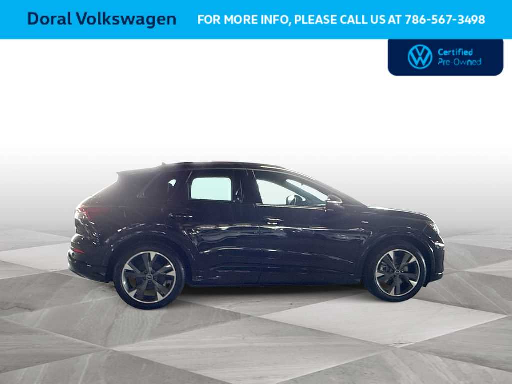 Thumbnail: 2024 Audi Q4 e-tron - 9