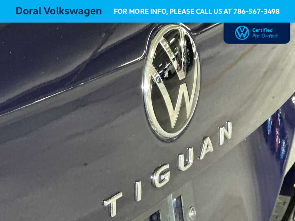 Thumbnail: 2023 Volkswagen Tiguan - 10
