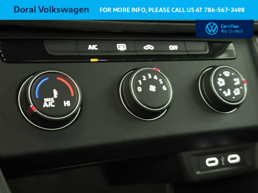 Thumbnail: 2023 Volkswagen Jetta - 19