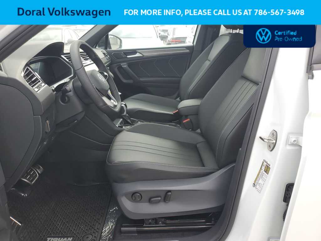 Thumbnail: 2024 Volkswagen Tiguan - 19