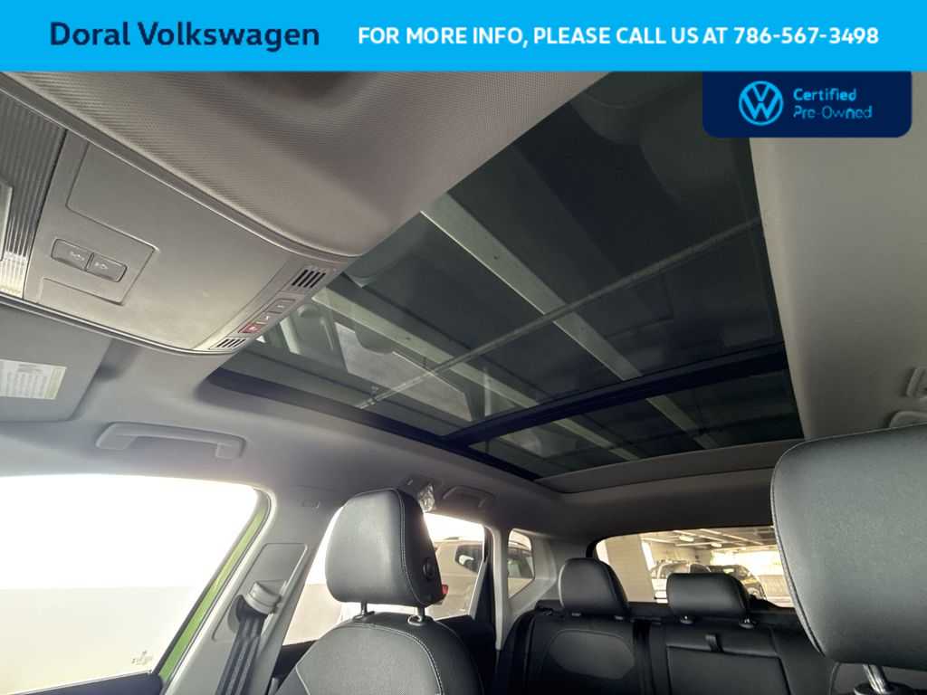 Thumbnail: 2025 Volkswagen Taos - 17